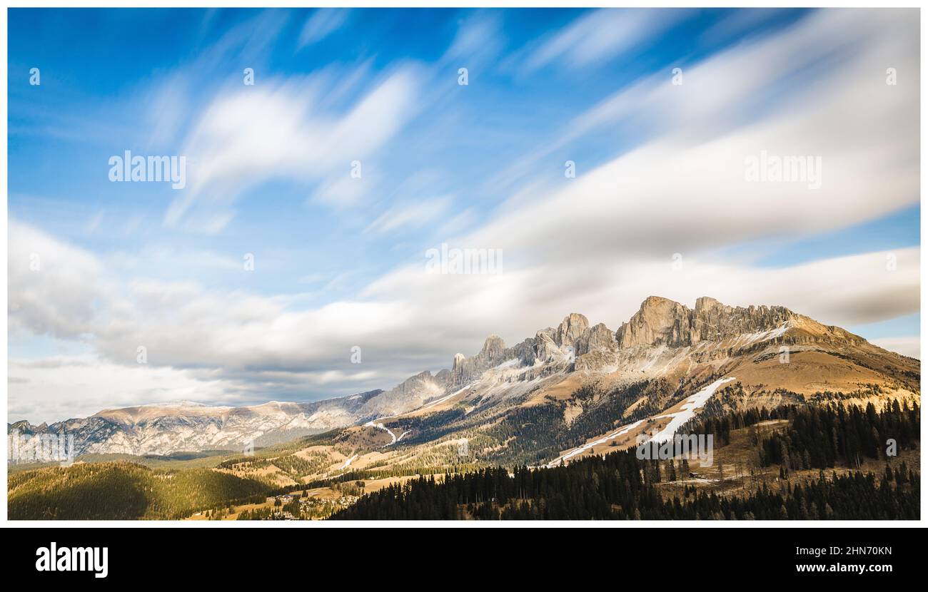 Lange Exposition von Bergen in Südtirol, Südtirol, Italien Stockfoto