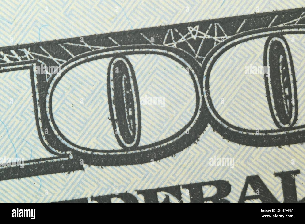 Abbildung 100 zeigt eine Nahaufnahme einer neuen Stichprobe in Höhe von einhundert US-Dollar. Stockfoto