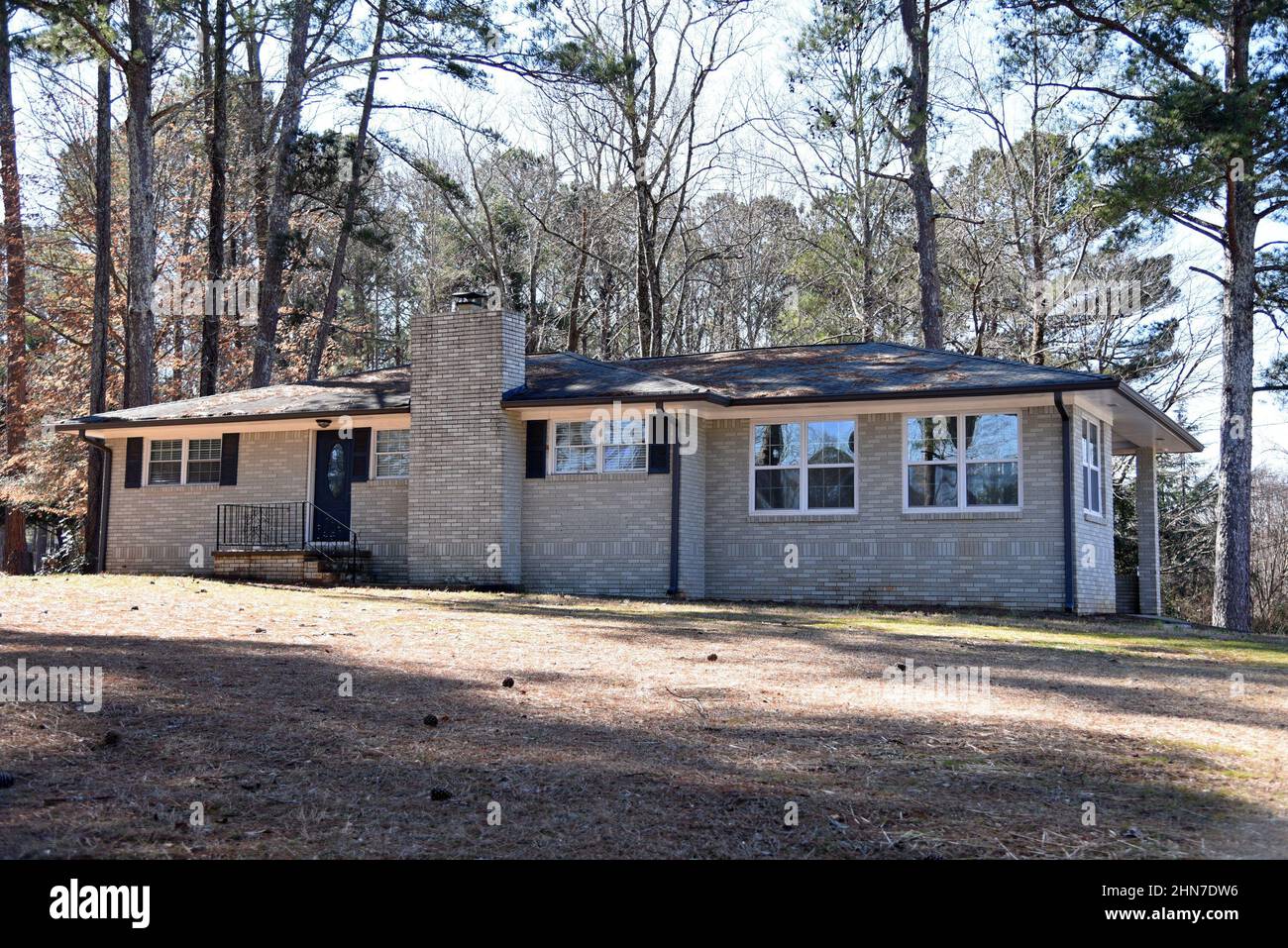 Atlanta Ga Usa 13th Februar 22 Ozark Drehorte Sam Dermody House Flowery Branch Ga Vor Ort Fur Netflix Ozark Drehorte Atlanta Ga 13 Februar 22 Quelle Derek Storm Everett Collection Alamy Live News Stockfotografie