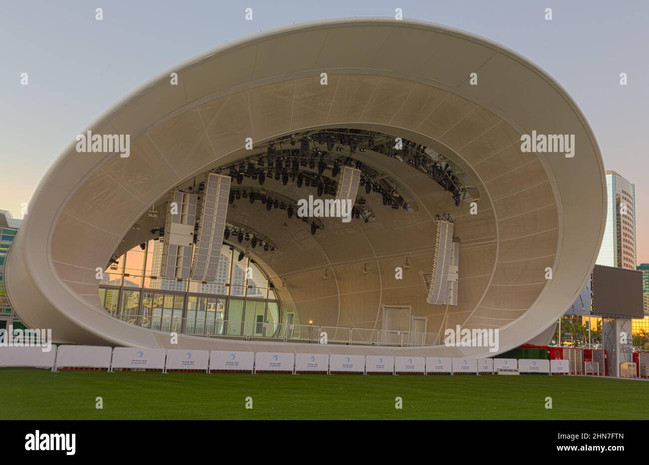 The Rady Shell at Jacobs Park, State of the Art Modern Outdoor Concert Venue, wurde 2021 im San Diego California Embarcadero Marina Park South eröffnet Stockfoto