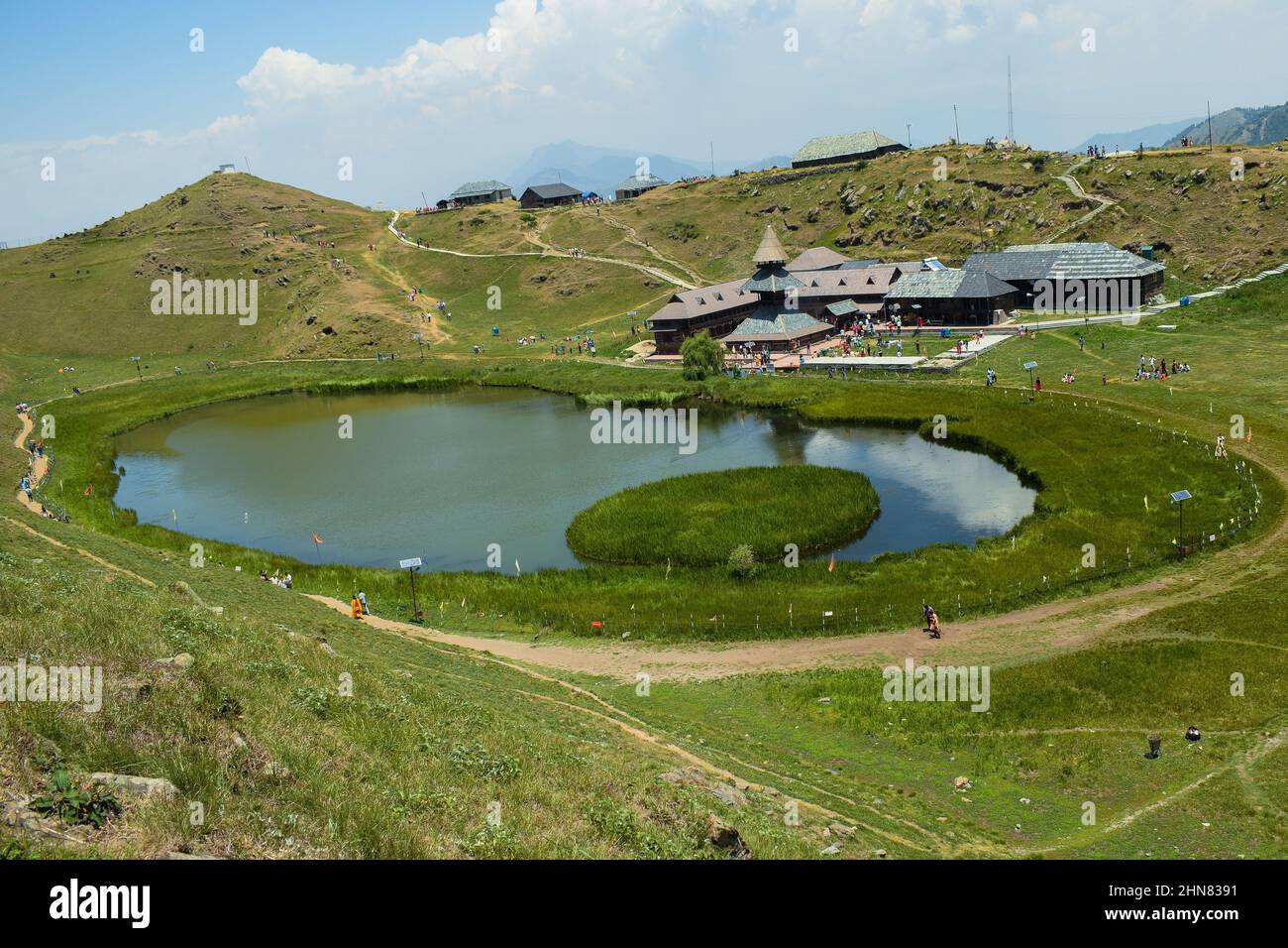 Die schönsten natürlichen Orte in Indien. Schöner prashar rishi Tempel in himachal pradesh Stockfoto