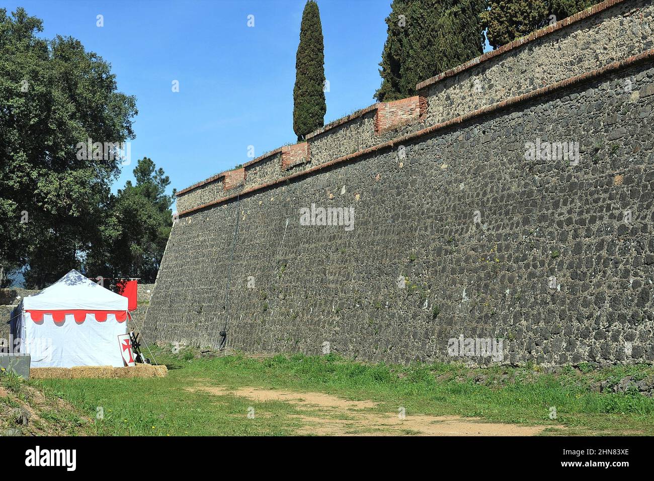 Schloss Hostaric in der Region La Selva Provinz Gerona, Katalonien, Spanien Stockfoto