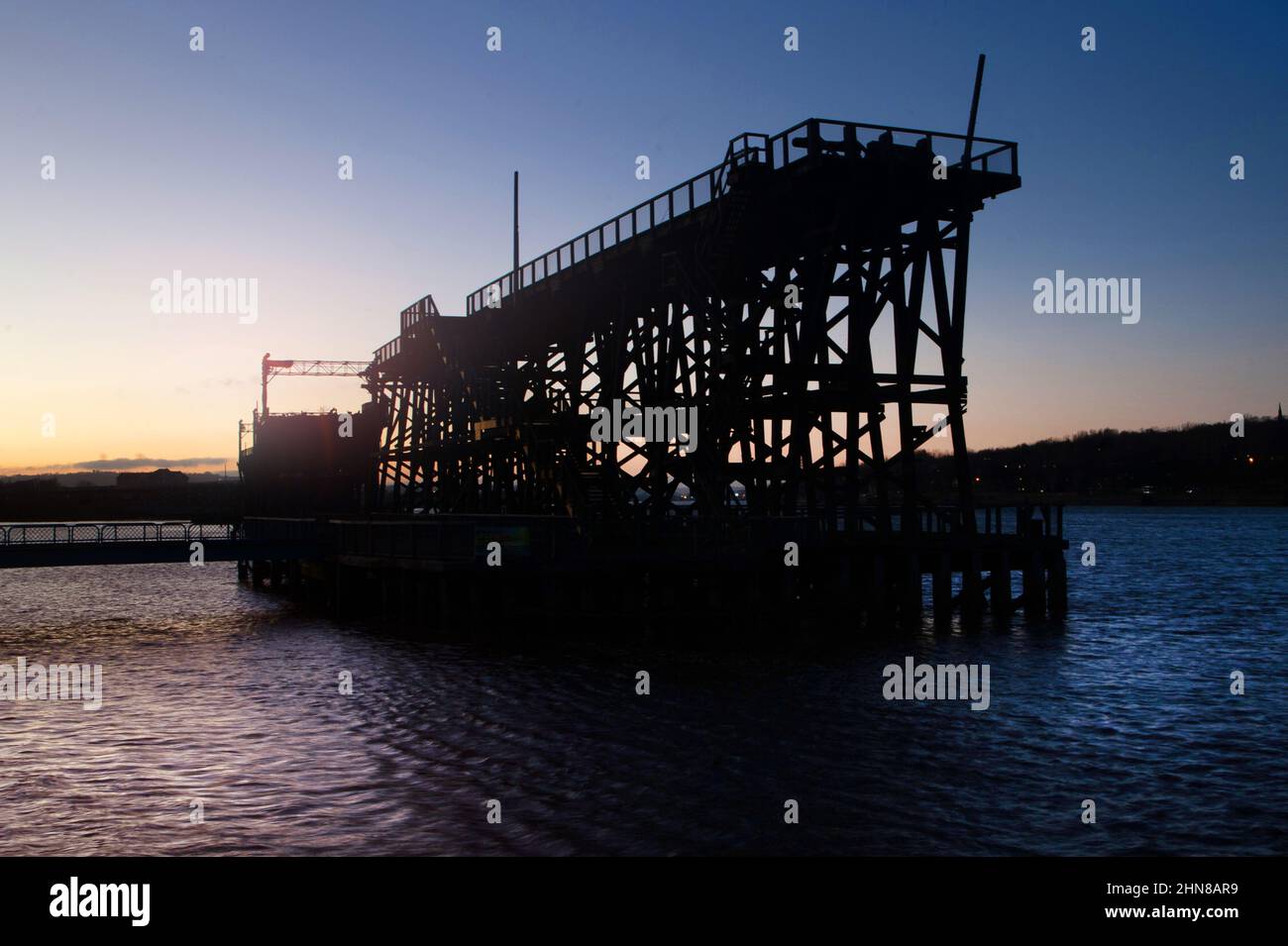 Ausgenutzte Landestaithen bei Sonnenuntergang, Dunston, Gateshead, Großbritannien Stockfoto