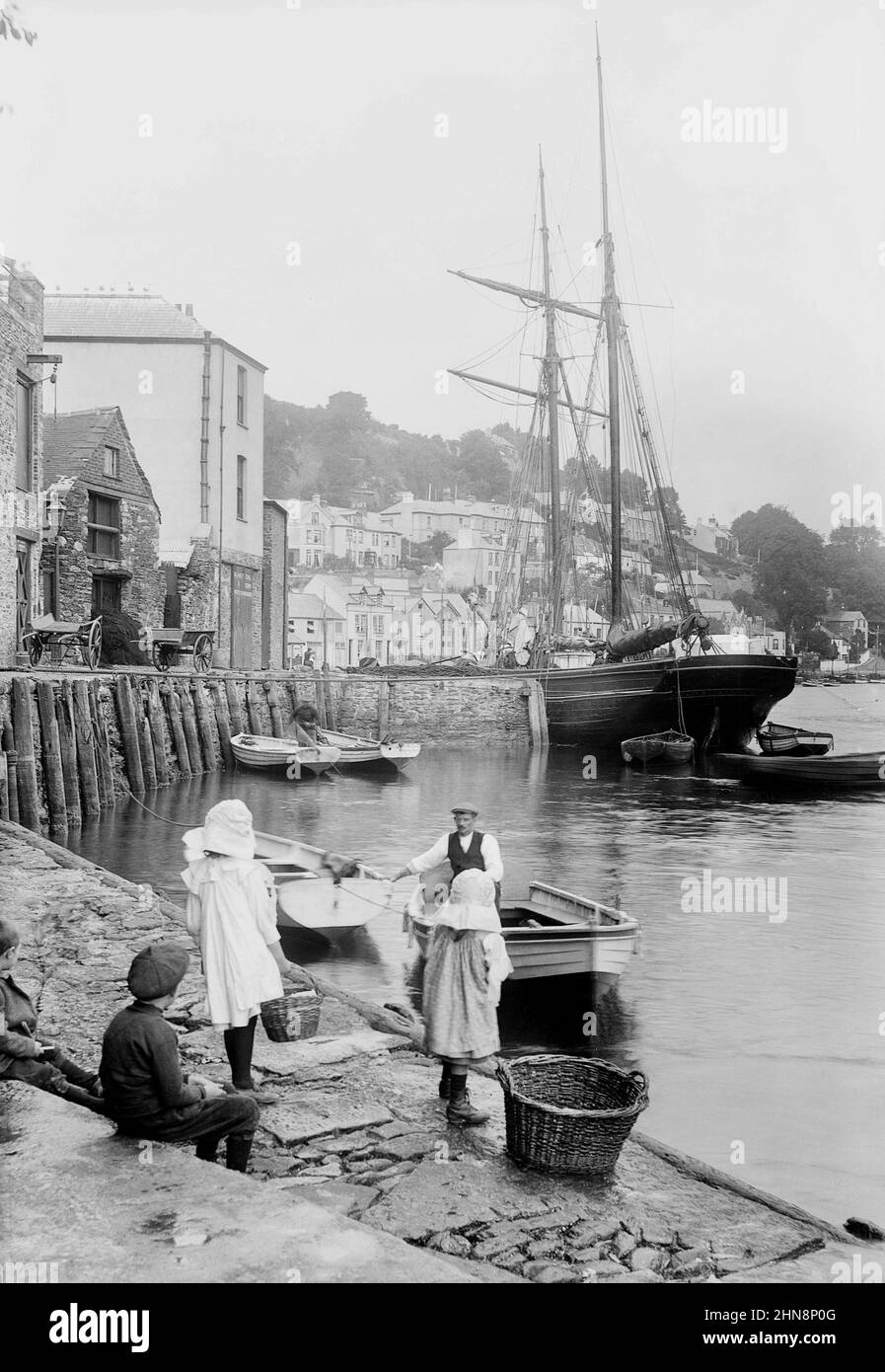 Francis Frith Fotografie von West Lone Quayside, Cornwall - um 1912 Stockfoto