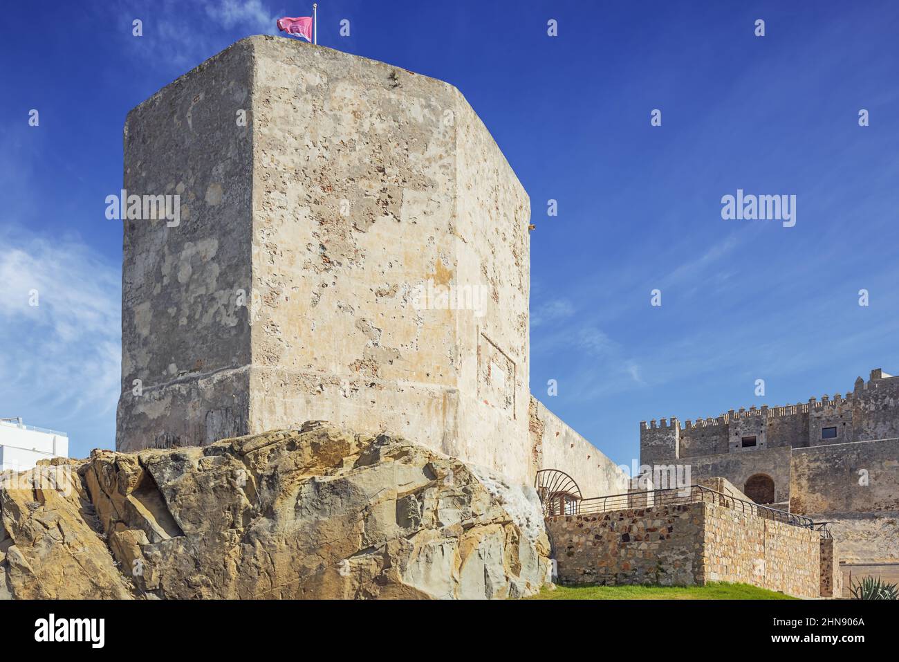 Turm der Burg von Guzman der gute Wächter der Straße von Gibraltar in Tarifa Stockfoto