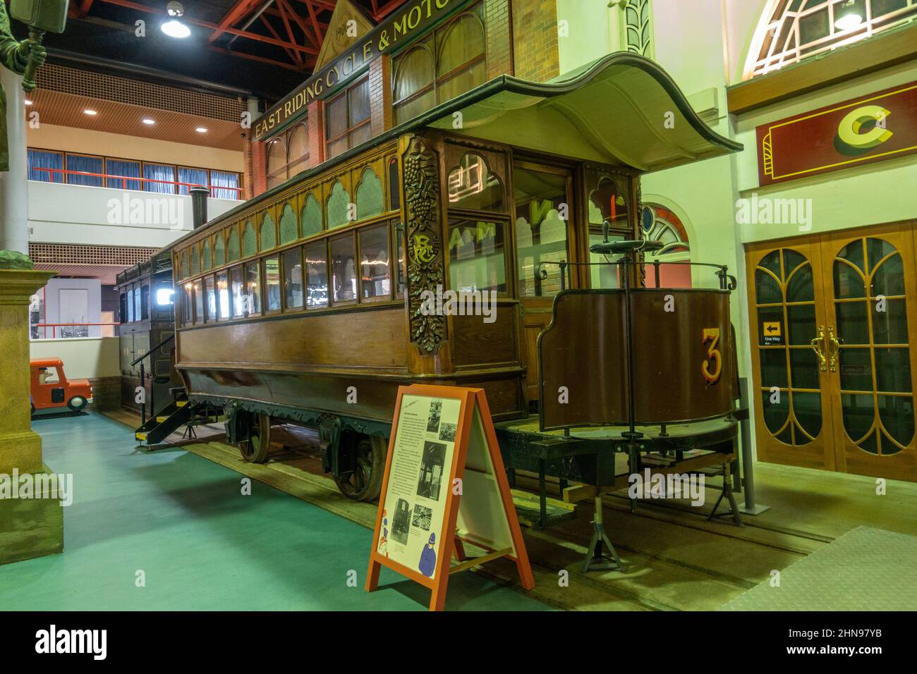 Eine Ryde Pier Straßenbahn (um 1867), Großbritanniens ältester überlebender Straßenbahn, Streetlife Museum, Museumsviertel, Hull, East Riding of Yorkshire, Großbritannien. Stockfoto