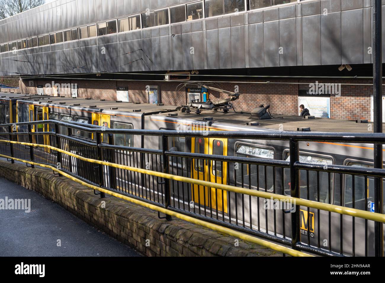 South Gosforth Station, an der Tyne and Wear Metro Electric Light Rail System, Newcastle upon Tyne, Großbritannien. Stockfoto