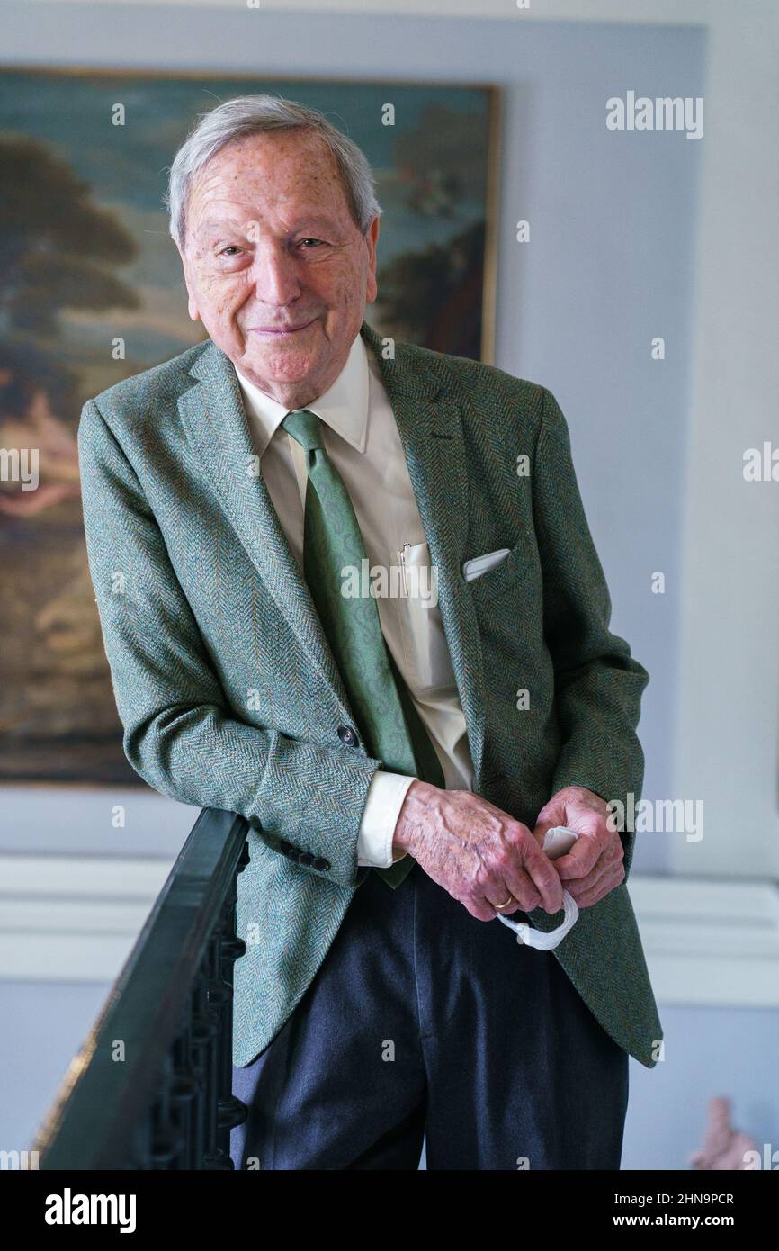 Der spanische Architekt José Rafael Moneo Vallés posiert während einer Porträtsitzung an der Royal Academy of Fine Art in San Fernando (Real Academia de Bellas Artes de San Fernando) in Madrid. Stockfoto