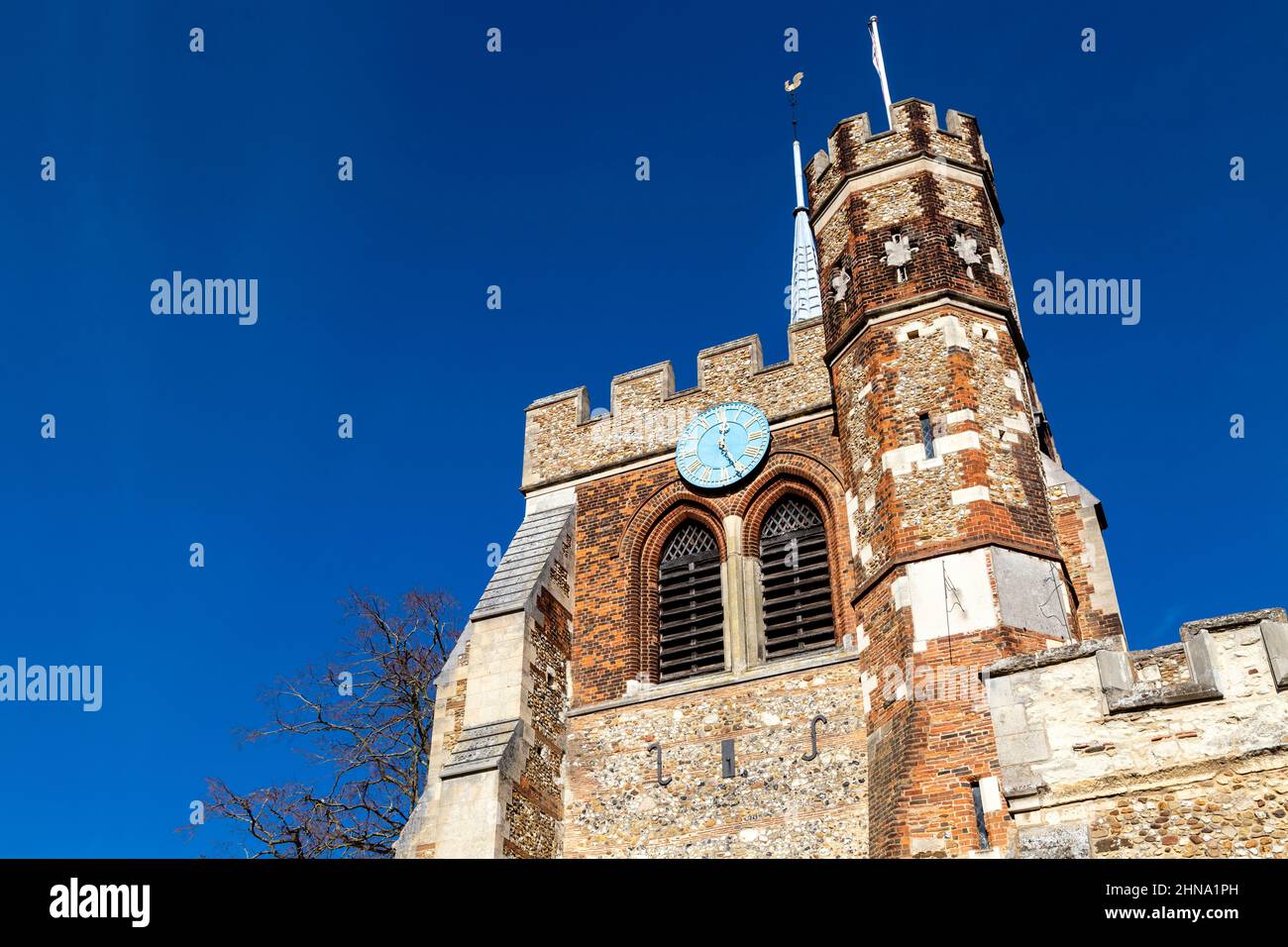 Außenansicht der St. Mary's Church aus dem 14th. Und 15th. Jahrhundert in Hitchin, Hertfordshire, Großbritannien Stockfoto