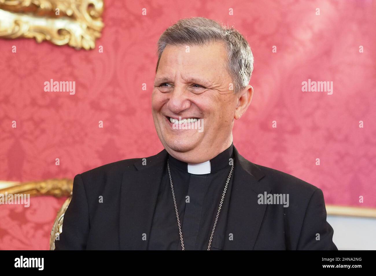 Italien, Arezzo, Toskana, 15. Februar 2022: Kardinal Mario Grech, Generalsekretär der Bischofssynode, nimmt am Fest unserer Lieben Frau vom Trost (Madonna del Conforto) in der Kathedrale Teil. Foto © Daiano Cristini/Sintesi/Alamy Live News Stockfoto