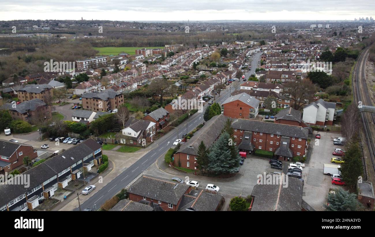 Buckhurst Hill , Essex UK Drohne Luftaufnahme der Queens Road Gegend Stockfoto