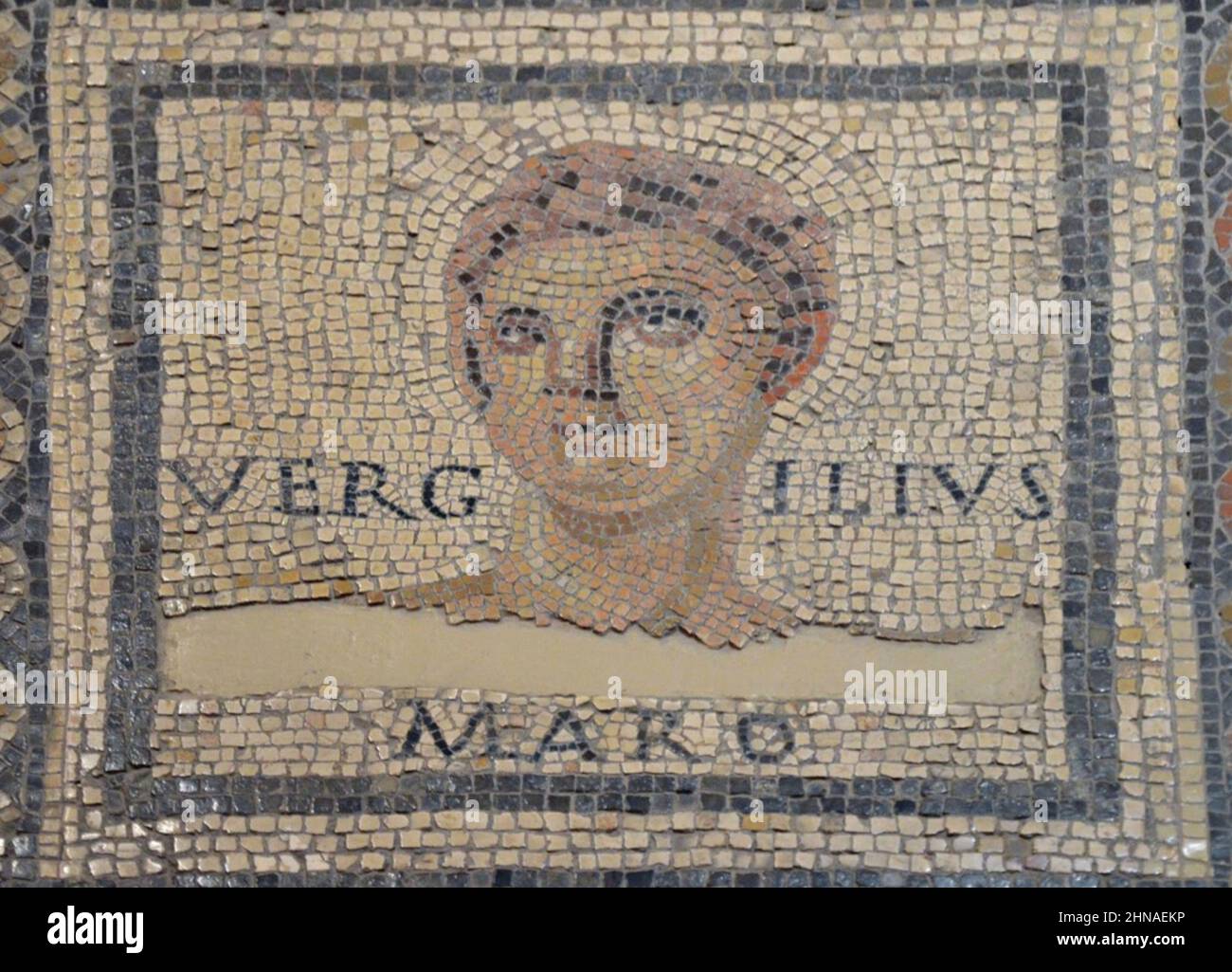 VIRGIL (c 70-21 v. Chr.) Römischer Dichter auf dem Monnus-Mosaik bei Augusta Treverorum in Trier, datiert zum Ende des 3rd. Jahrhunderts n. Chr. Stockfoto