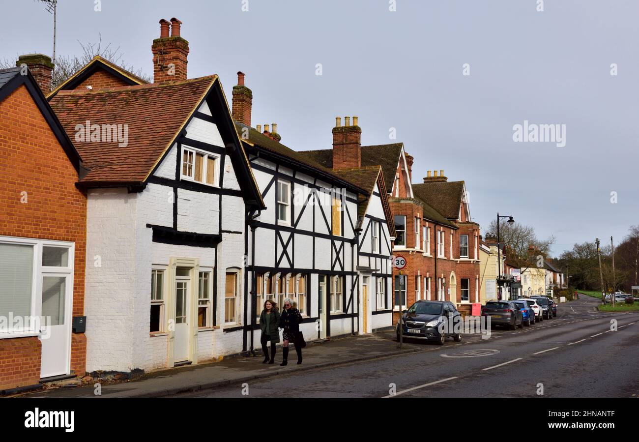 Hartley Wintney High Street, Hampshire, Großbritannien Stockfoto