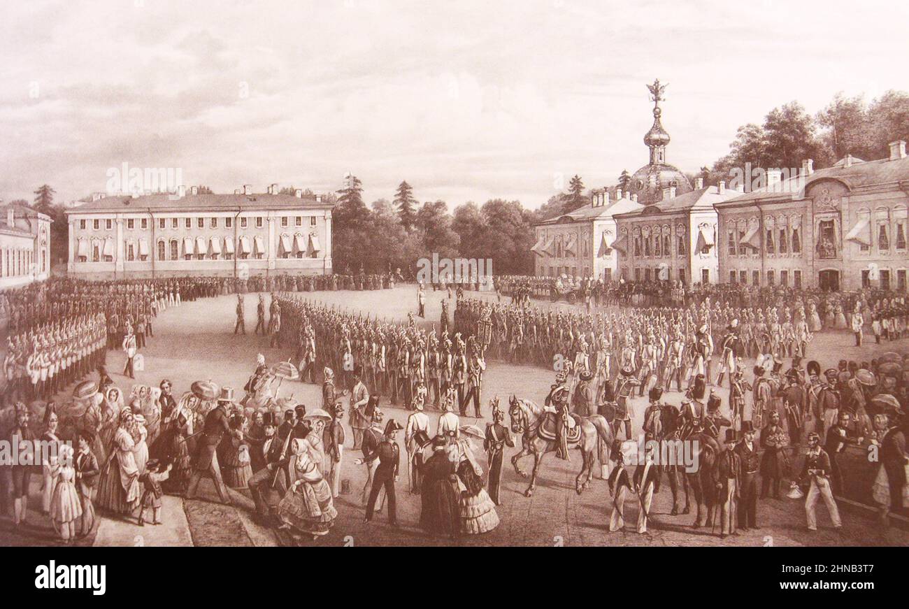 Parade der Wacheinheiten in Peterhof. Lithographie aus dem Jahr 1840s. Stockfoto