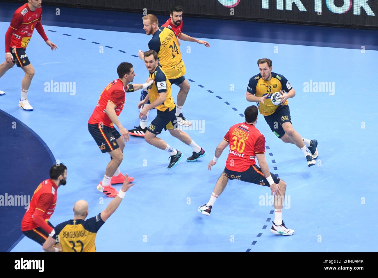 Albin Lagergren (Schweden) gegen Spanien. EHF Euro 2022. Letztes Spiel Stockfoto