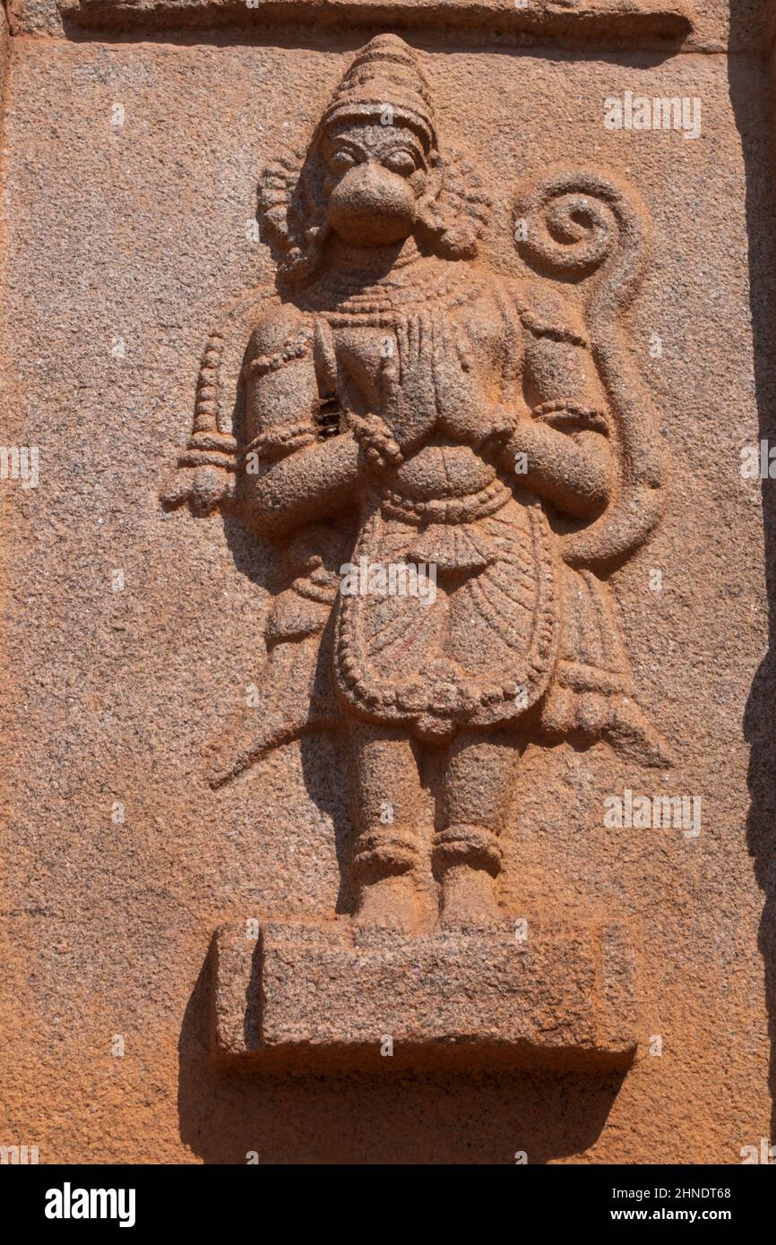 Nahansicht der wandmalereien von hanuman auf der Hazaara Rama Tempelmauer, Hampi, Karnataka, Indien-Februar 01,2022 Stockfoto