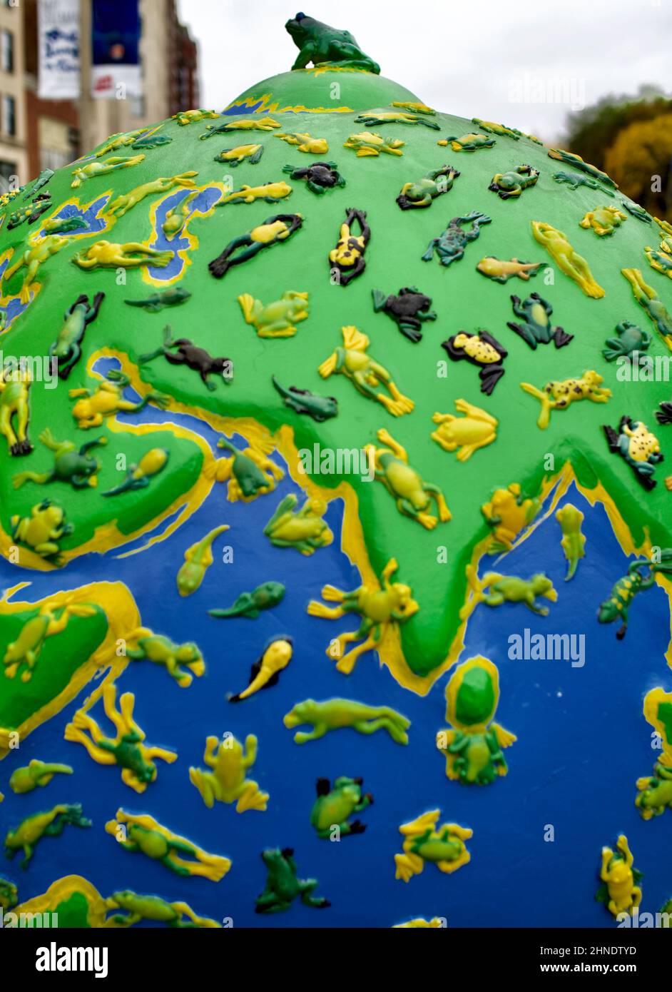 Detail des Cool Globe, der von David Phillips entwickelt wurde, um das Bewusstsein für den Klimawandel und die Klimaerwärmung zu schärfen. Stockfoto