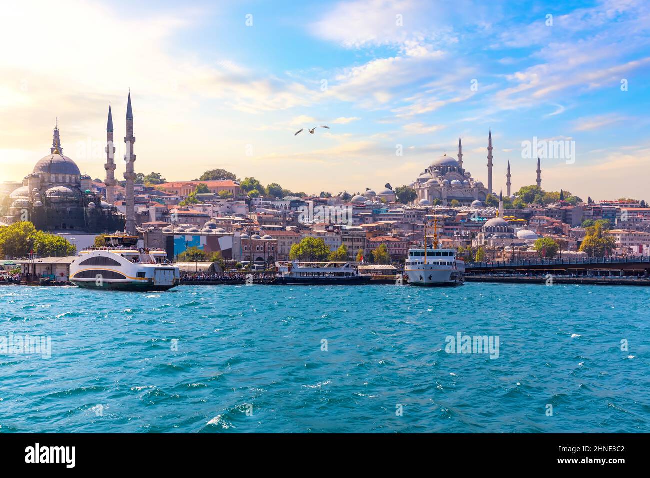 Berühmte Rustem-Pascha-Moschee und Süleymaniye-Moschee, Bosporus, Istanbul Stockfoto