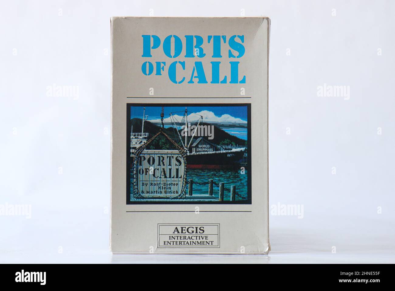 BERLIN - 12. FEBRUAR 2022: Vintage Retro Video Game PORTS OF CALL für den Commodore Amiga auf Floppy Disks. AEGIS veröffentlichte dieses Strategie-Spiel im Jahr 1987. Stockfoto