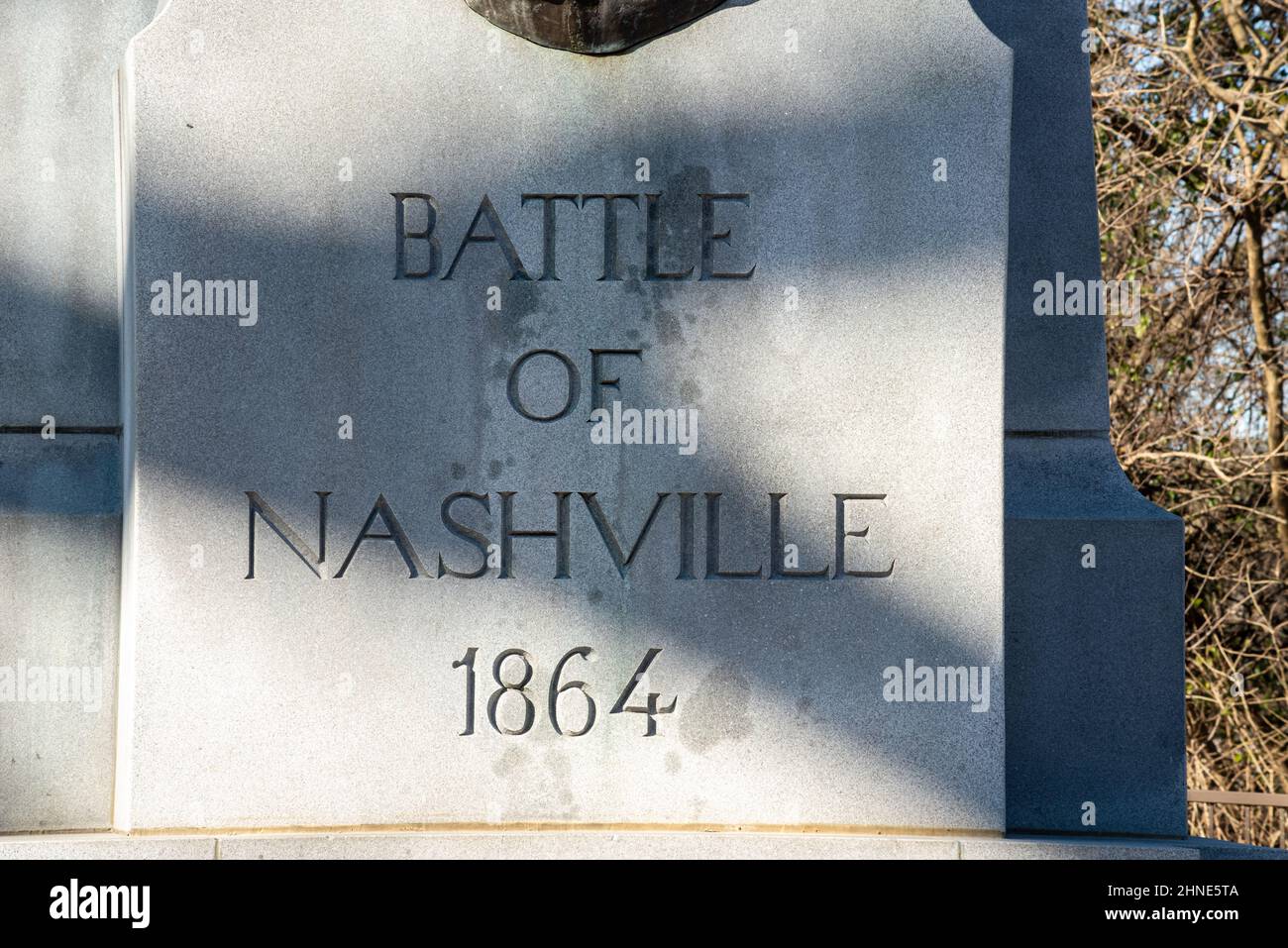 Die Worte Battle of Nashville 1864 in weißen Granit geätzt markieren die Basis des Battle of Nashville Monument. Stockfoto
