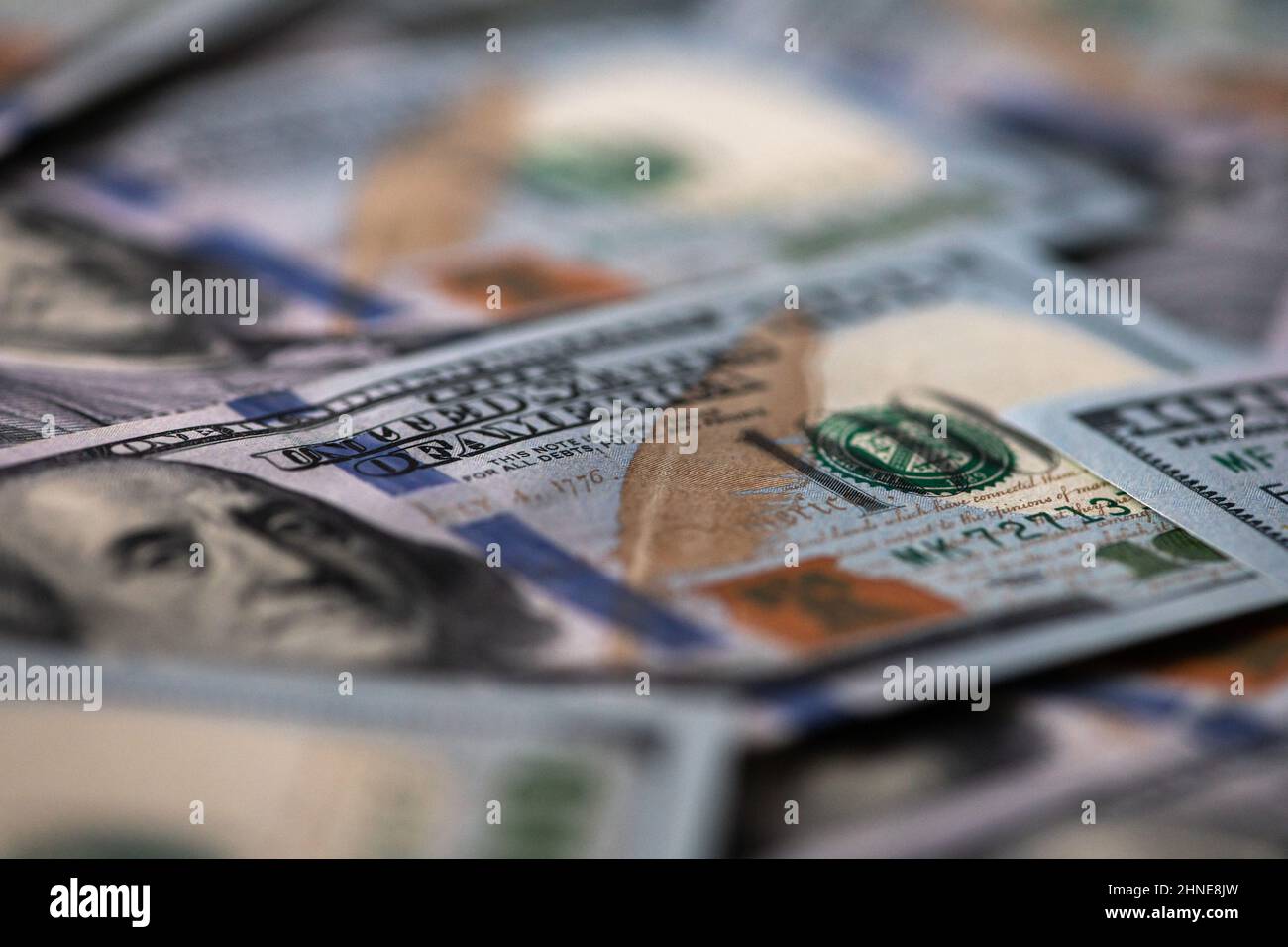 Viele Banknoten der Vereinigten Staaten von Amerika Hintergrund Stockfoto