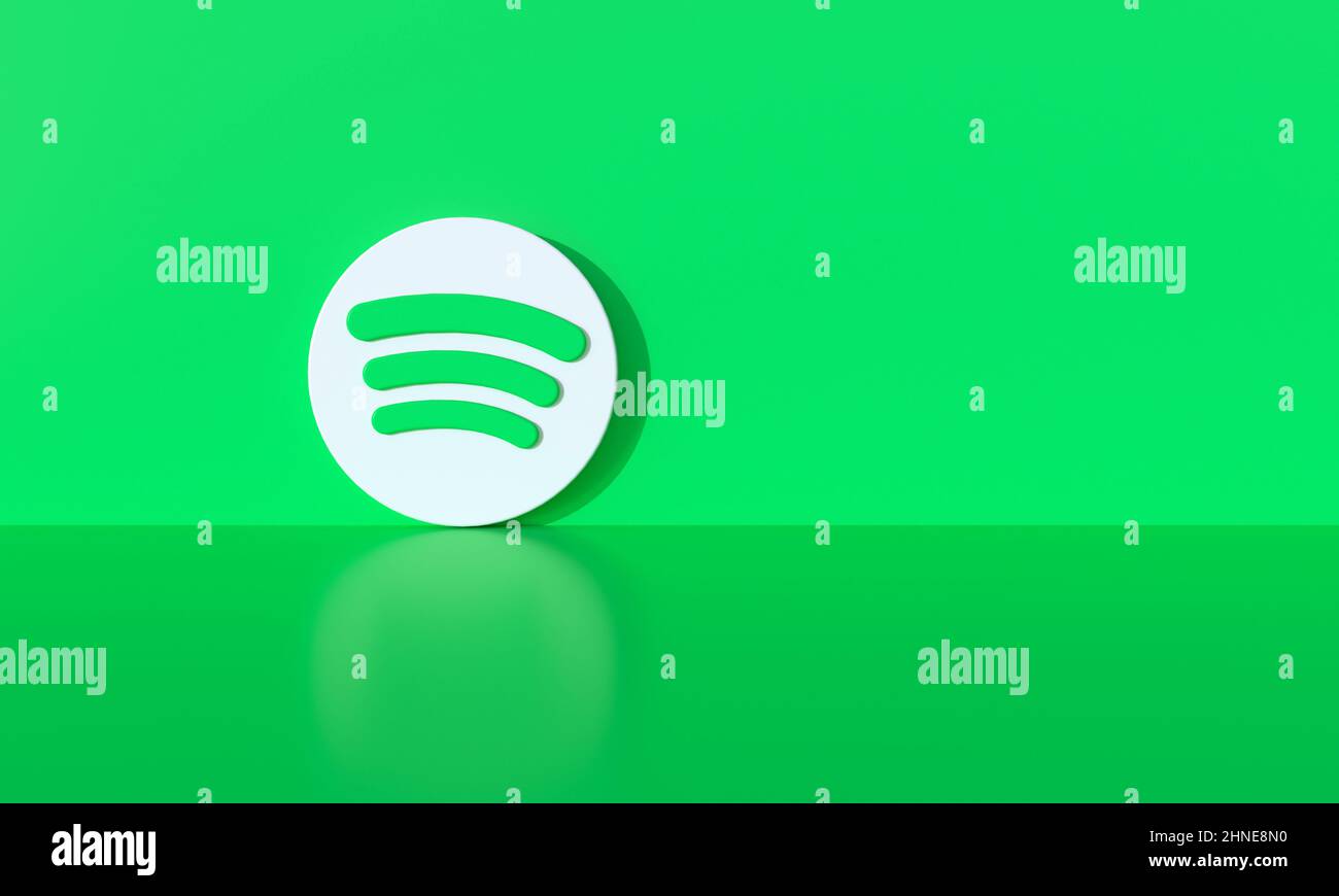 Spotify-Logo auf grünem Wandhintergrund mit hartem Schatten und Platz für Text und Grafiken. 3D Rendering. Stockfoto