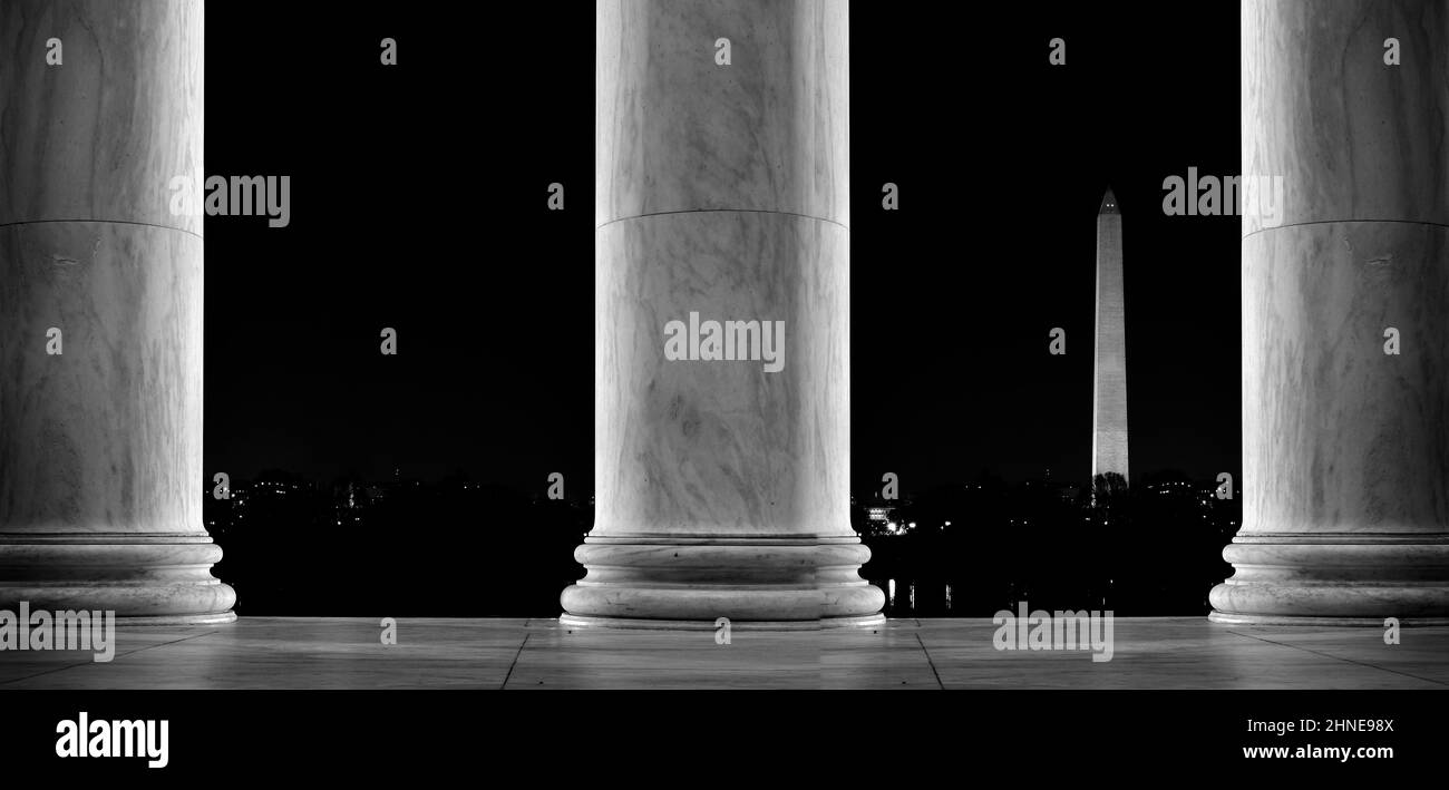 Washington Monument mit Jefferson Monument Säulen in DC Stockfoto
