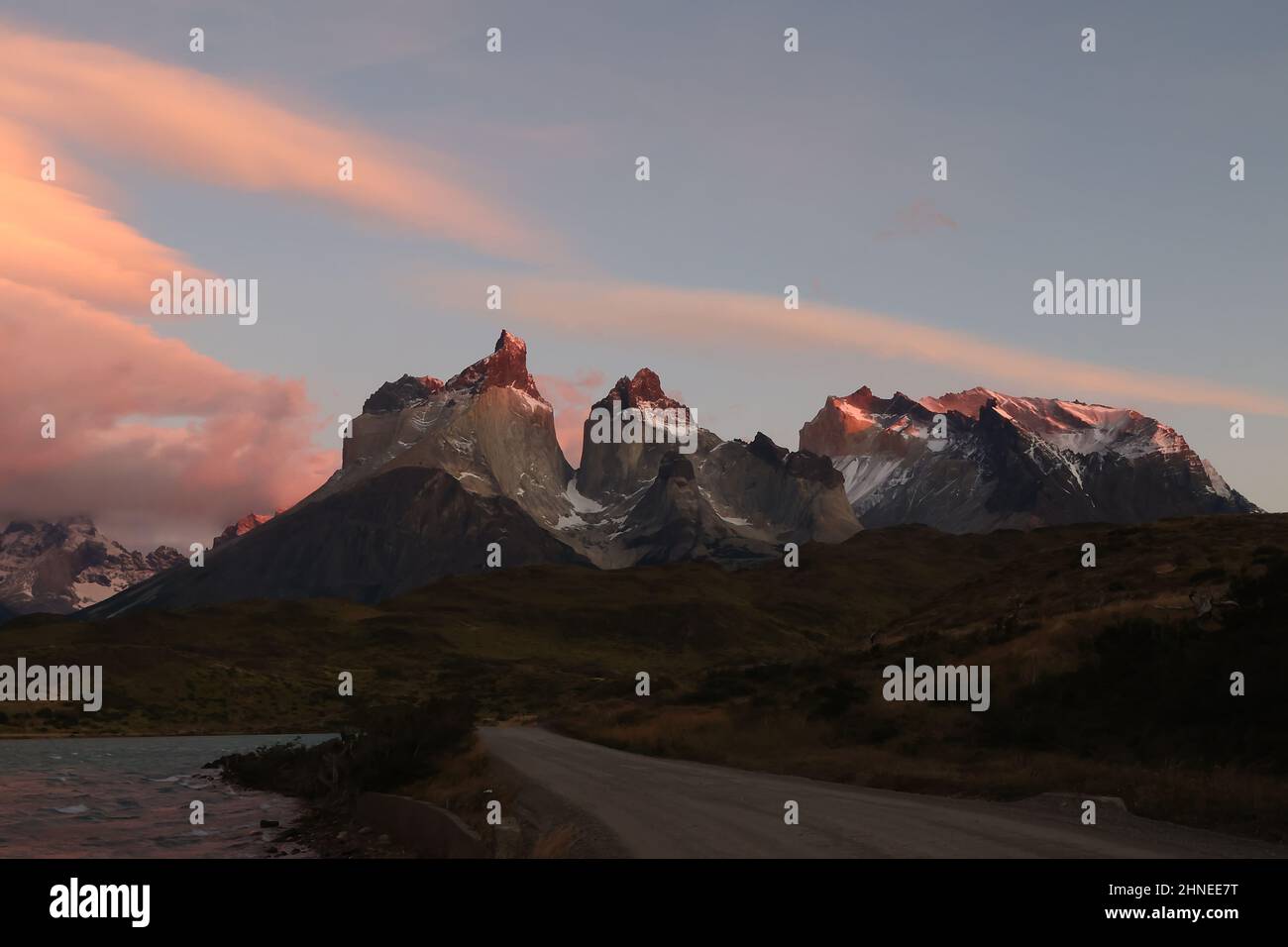 Sonnenaufgang im Torres del Paine Nationalpark, Chile Stockfoto