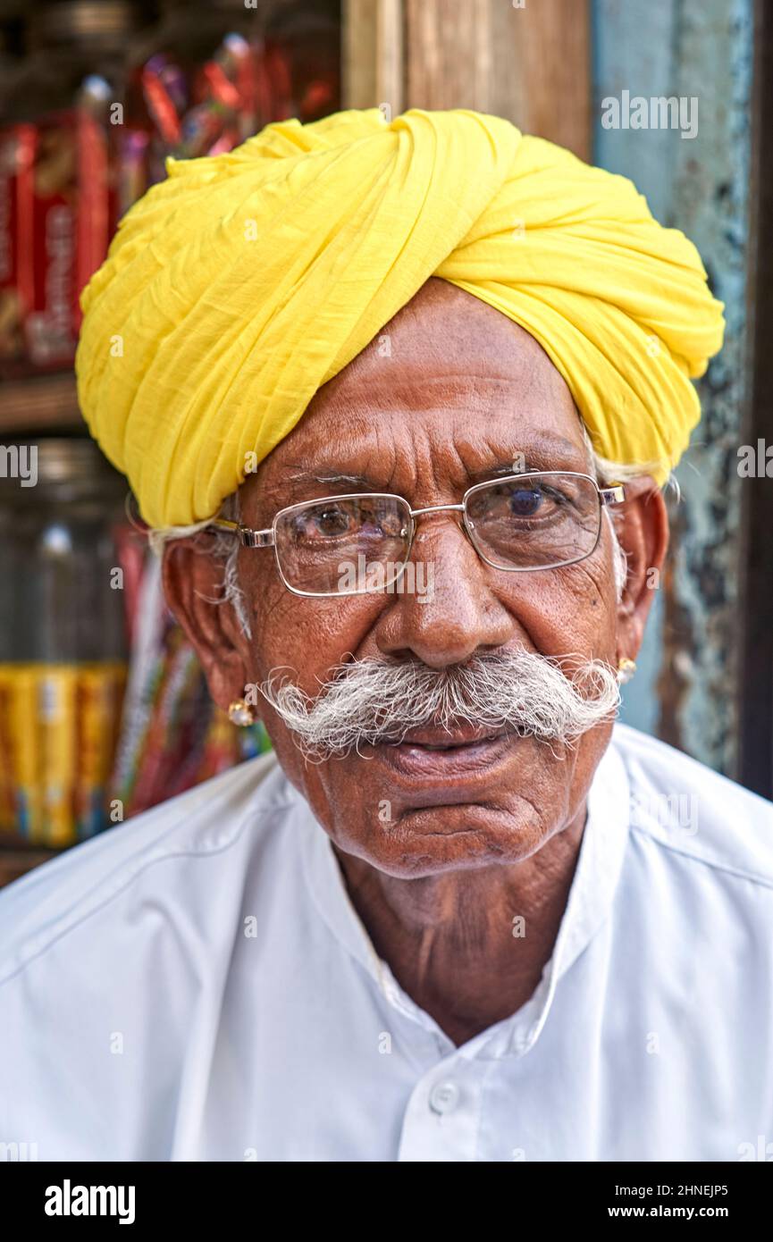 Indien Rajasthan jaisalmer. Porträt eines älteren Mannes Stockfoto