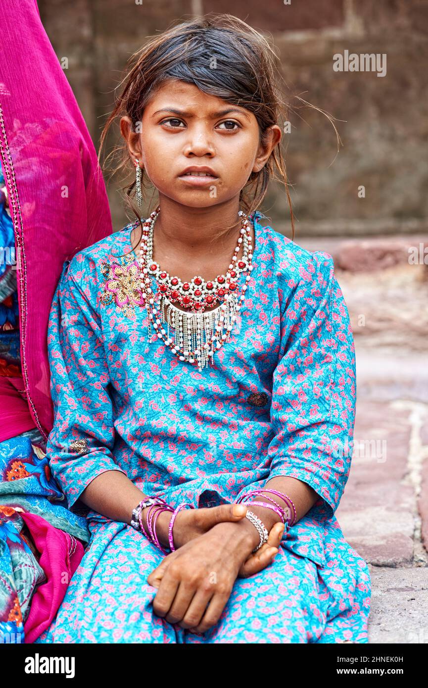 Indien Rajasthan Jodhpur. Porträt eines Mädchens Stockfoto