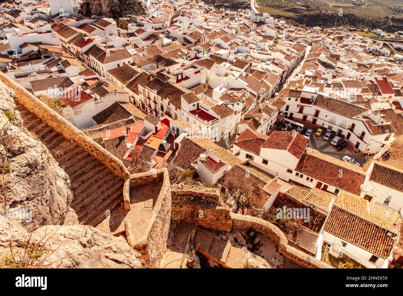 Stadtbild von Olvera in Südspanien an der Route der weißen Dörfer Stockfoto