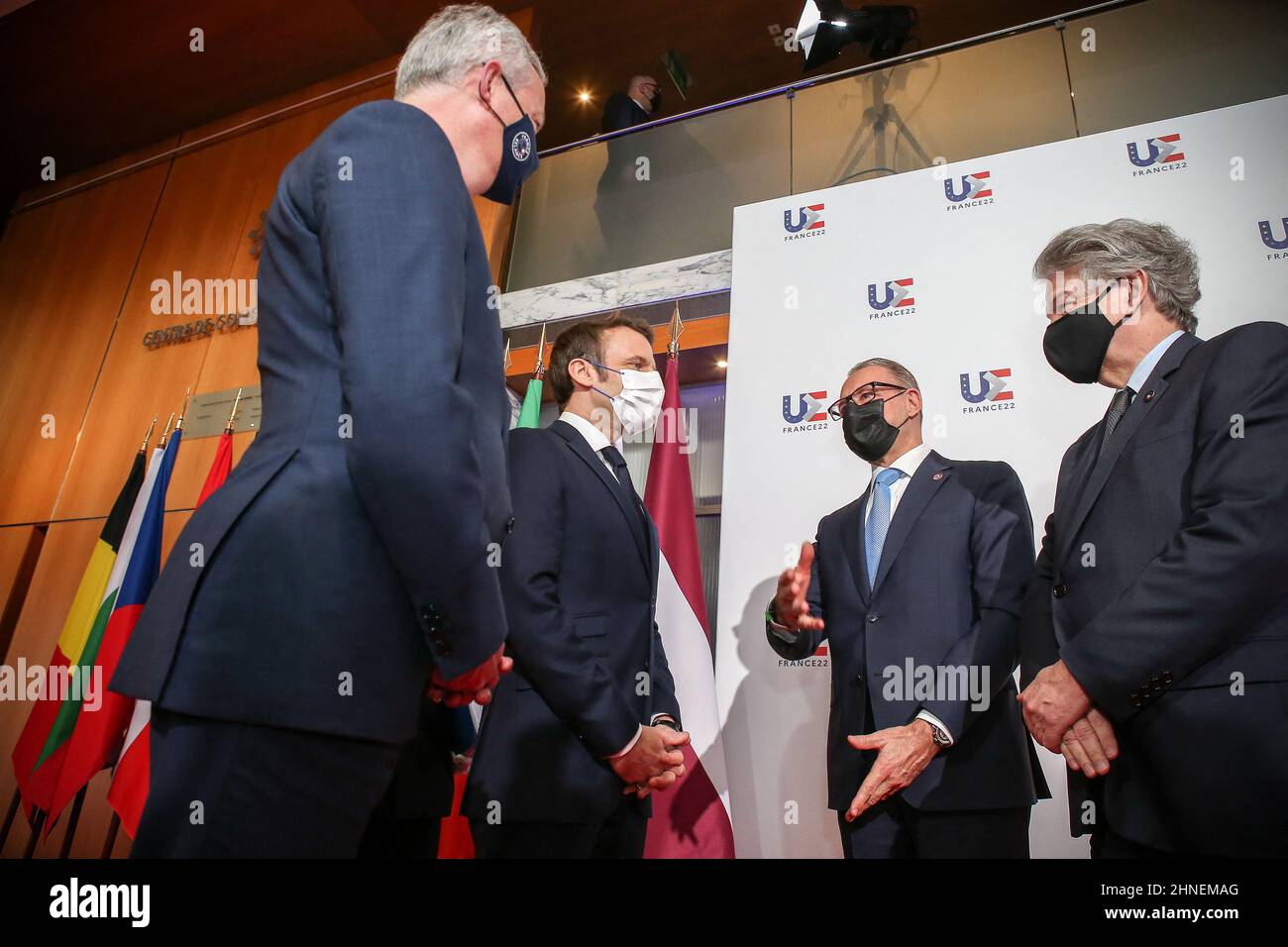 Toulouse, Frankreich, 16. Februar 2022. Bruno Le Maire, Minister für Wirtschaft, Finanzen und Relaunch der französischen Regierung, Emmanuel Macron, Präsident der Republik, Josef Aschbacher, Direktor der Europäischen Weltraumorganisation, und Thierry Breton, EU-Kommissar für das Treffen im Rahmen der französischen Präsidentschaft des Rates der Europäischen Union (PFUE) im Kongresszentrum Pierre Baudis. 16. Februar 2022, Toulouse, Frankreich. Foto von Frederic Scheiber/Pool/ABACAPRESS.COM Stockfoto