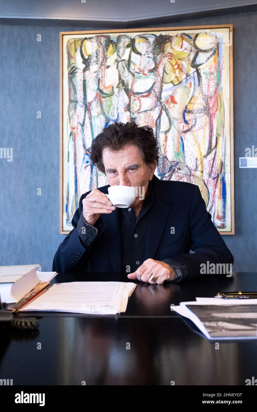 Frankreich, Paris, 15th. Februar 2022. Porträt von Jack lang, ehemaliger Kulturminister und Präsident des Arabischen Weltinstituts. Stockfoto