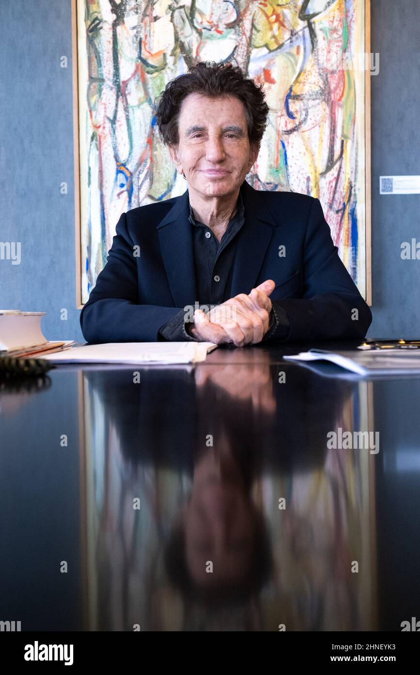 Frankreich, Paris, 15th. Februar 2022. Porträt von Jack lang, ehemaliger Kulturminister und Präsident des Arabischen Weltinstituts. Stockfoto