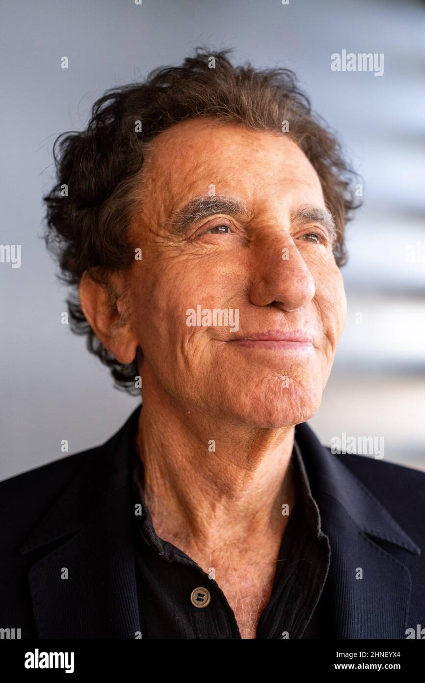 Frankreich, Paris, 15th. Februar 2022. Porträt von Jack lang, ehemaliger Kulturminister und Präsident des Arabischen Weltinstituts. Stockfoto