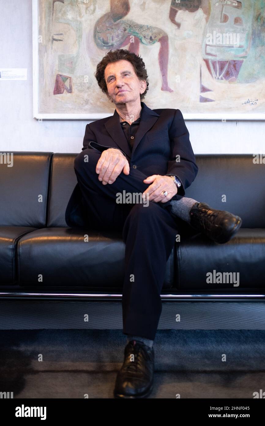 Frankreich, Paris, 15th. Februar 2022. Porträt von Jack lang, ehemaliger Kulturminister und Präsident des Arabischen Weltinstituts. Stockfoto