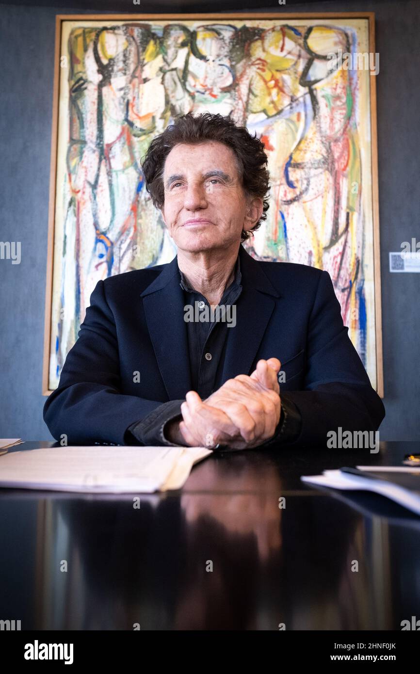 Frankreich, Paris, 15th. Februar 2022. Porträt von Jack lang, ehemaliger Kulturminister und Präsident des Arabischen Weltinstituts. Stockfoto