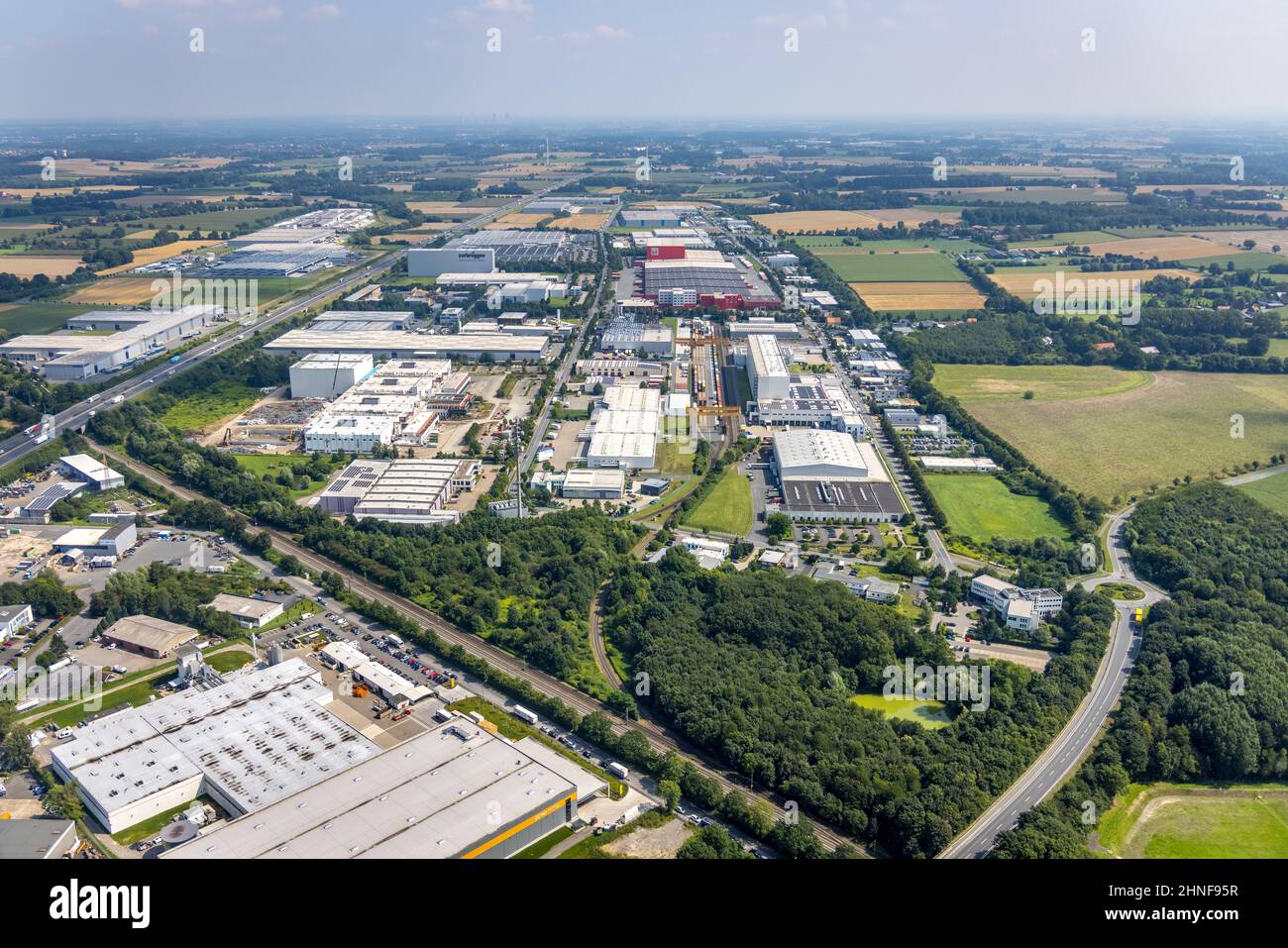 Luftaufnahme, Industriegebiet InlogParc auf der Autobahn A2 in Westerbonen, Bönen, Ruhrgebiet, Nordrhein-Westfalen, Deutschland, DE, Europa, comme Stockfoto