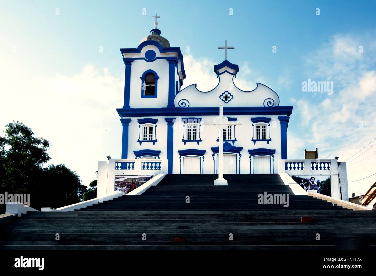 Itubera, Bahia, Brasilien - 22. November 2015: Ansicht einer traditionellen katholischen Kirche in der Stadt Itubera im brasilianischen Bundesstaat Bahia. Stockfoto