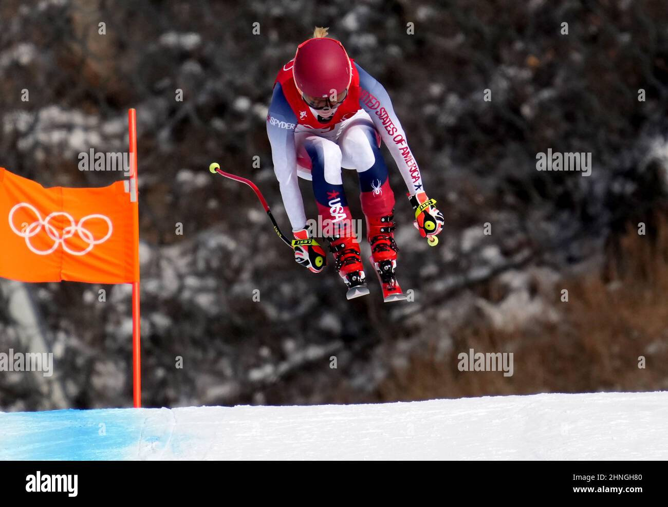 Peking, China. 16th. Februar 2022. Mikaela Shiffrin US Skier zur fünftbesten Zeit in der Downhillstrecke der Alpine Combined bei den Olympischen Winterspielen in Peking am Freitag, 17. Februar 2022. Foto von Rick T. Wilking/UPI Kredit: UPI/Alamy Live News Stockfoto