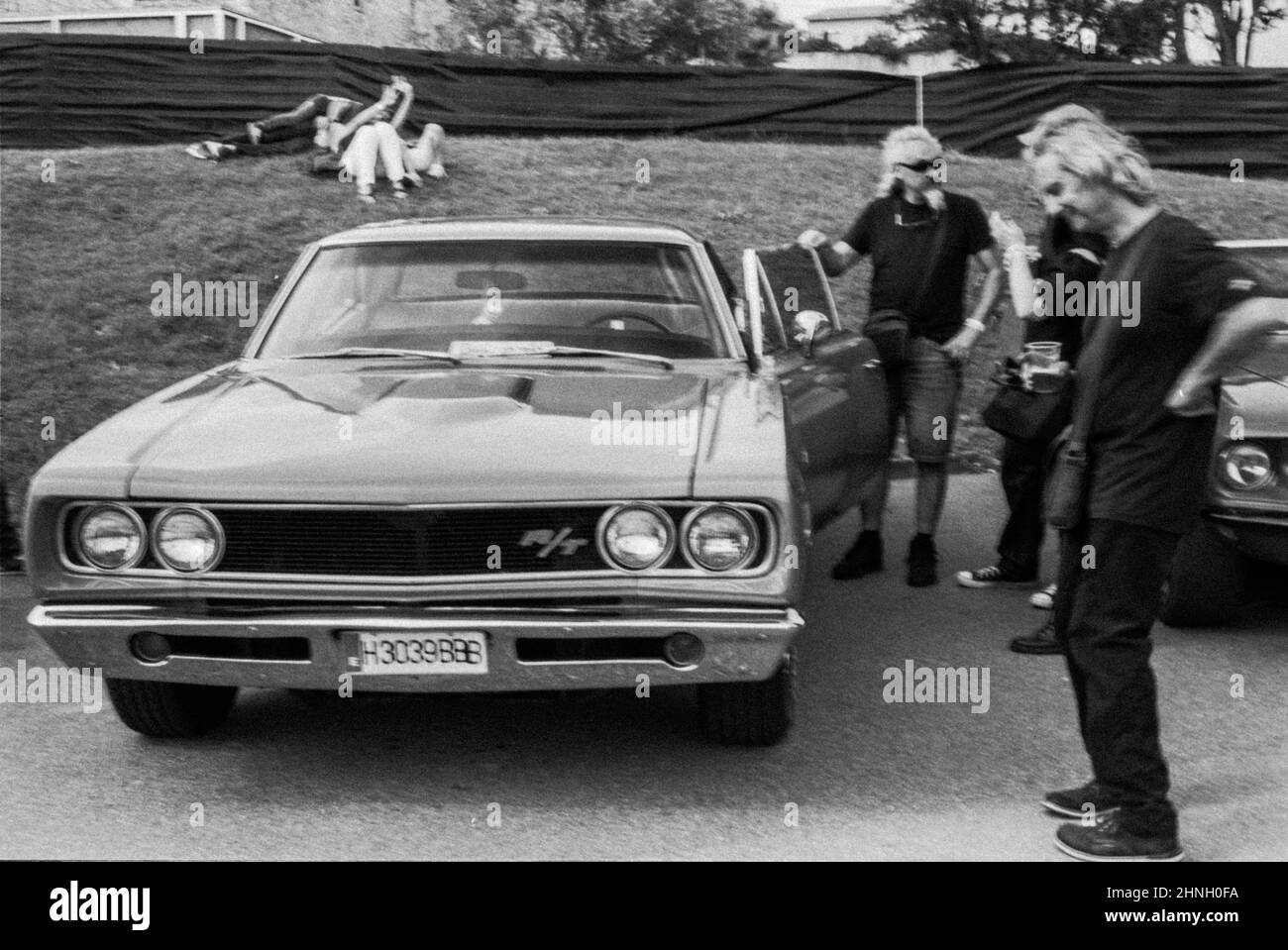 Old Dodge Coronet RT Schwarz-Weiß-Film Stockfoto