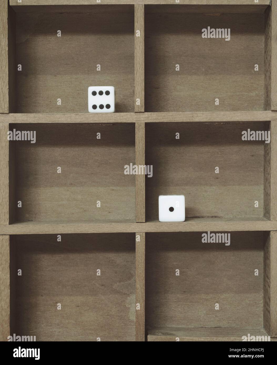 Würfeln Sie im Briefkasten Stockfoto