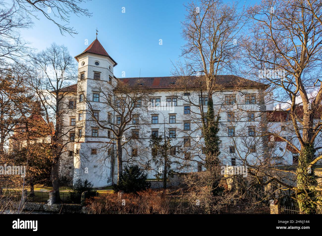 Der historische Schlosskomplex in der Altstadt von Jindrichuv Hradec Stadt. Es ist der drittgrößte Schlosskomplex in der Tschechischen Republik Stockfoto