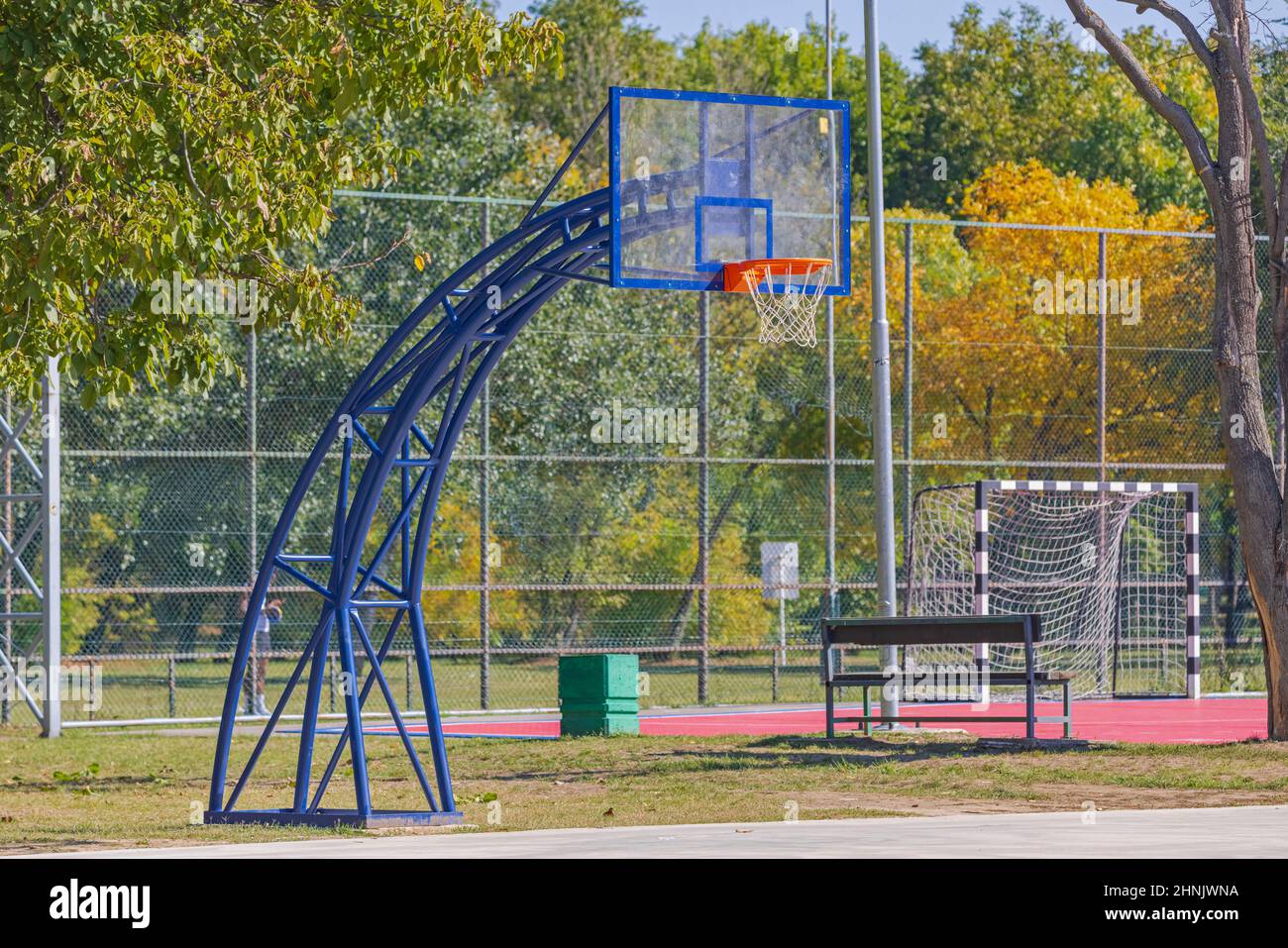 Blue Basketball Hoop Steel Structure Outdoor Sports Park Stockfoto