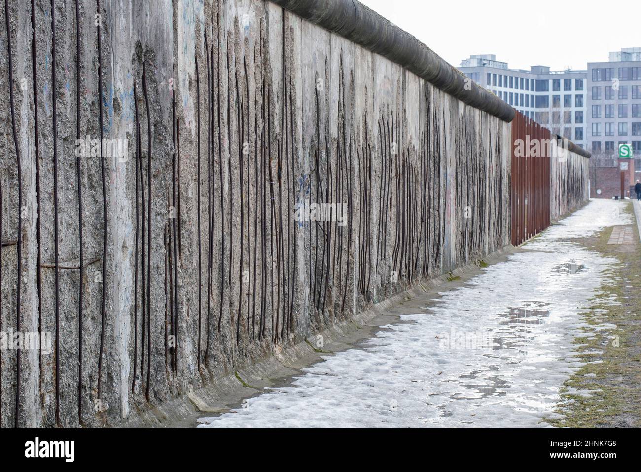 Verschlechterung eines Mauerstückes in Bernhauser Stockfoto