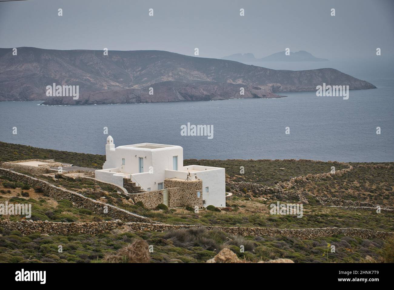 Foto des Mykonos Strandes auf der griechischen Insel Stockfoto