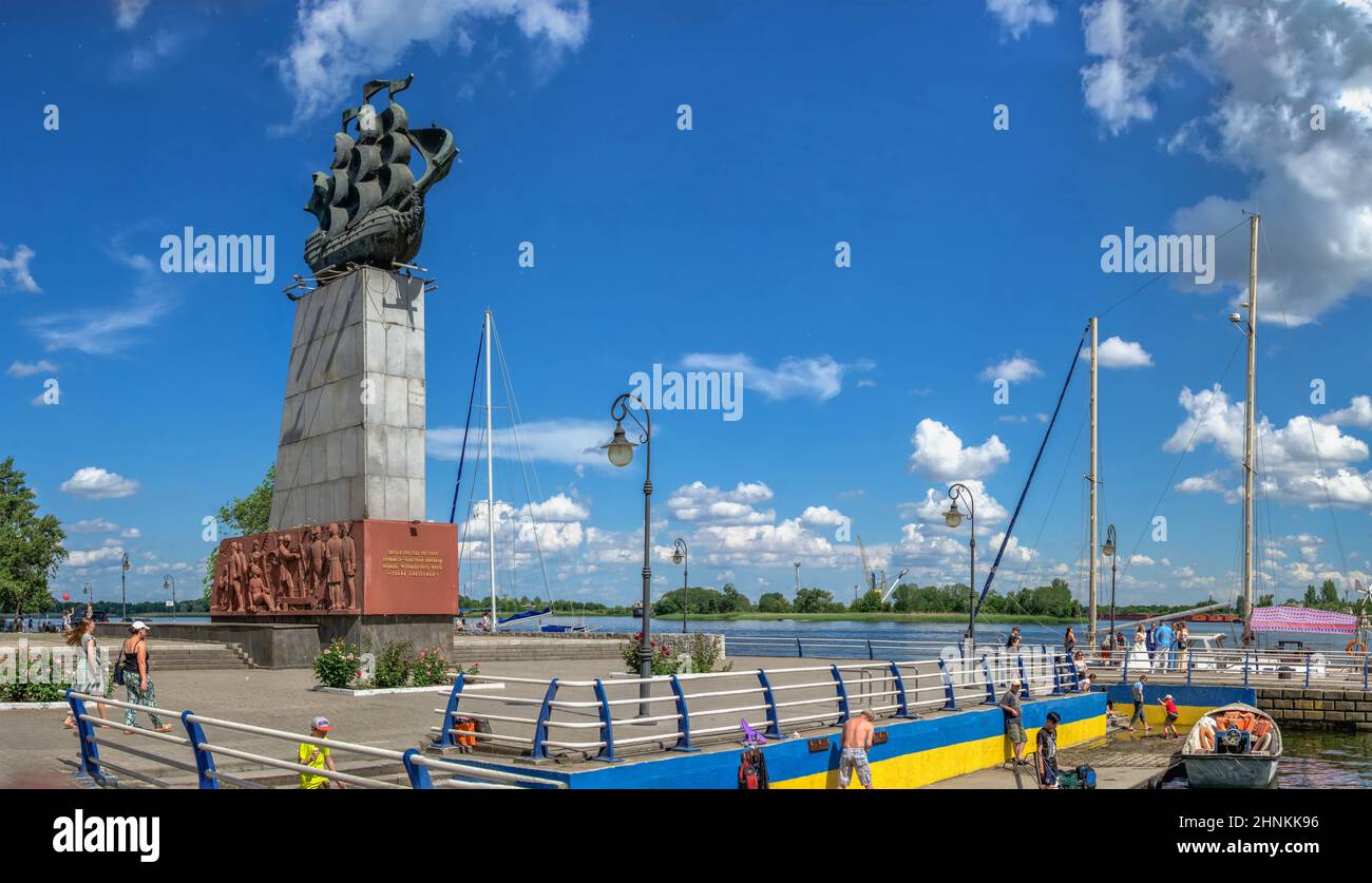 Denkmal für die ersten Schiffsbauer in Cherson, Ukraine Stockfoto