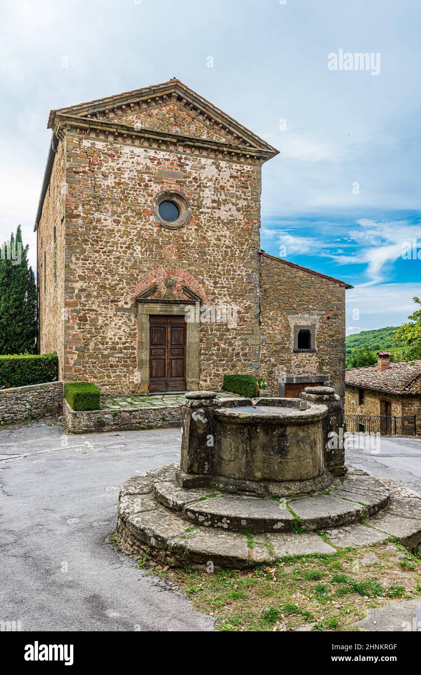 Steinkirche in Volpaia Stockfoto