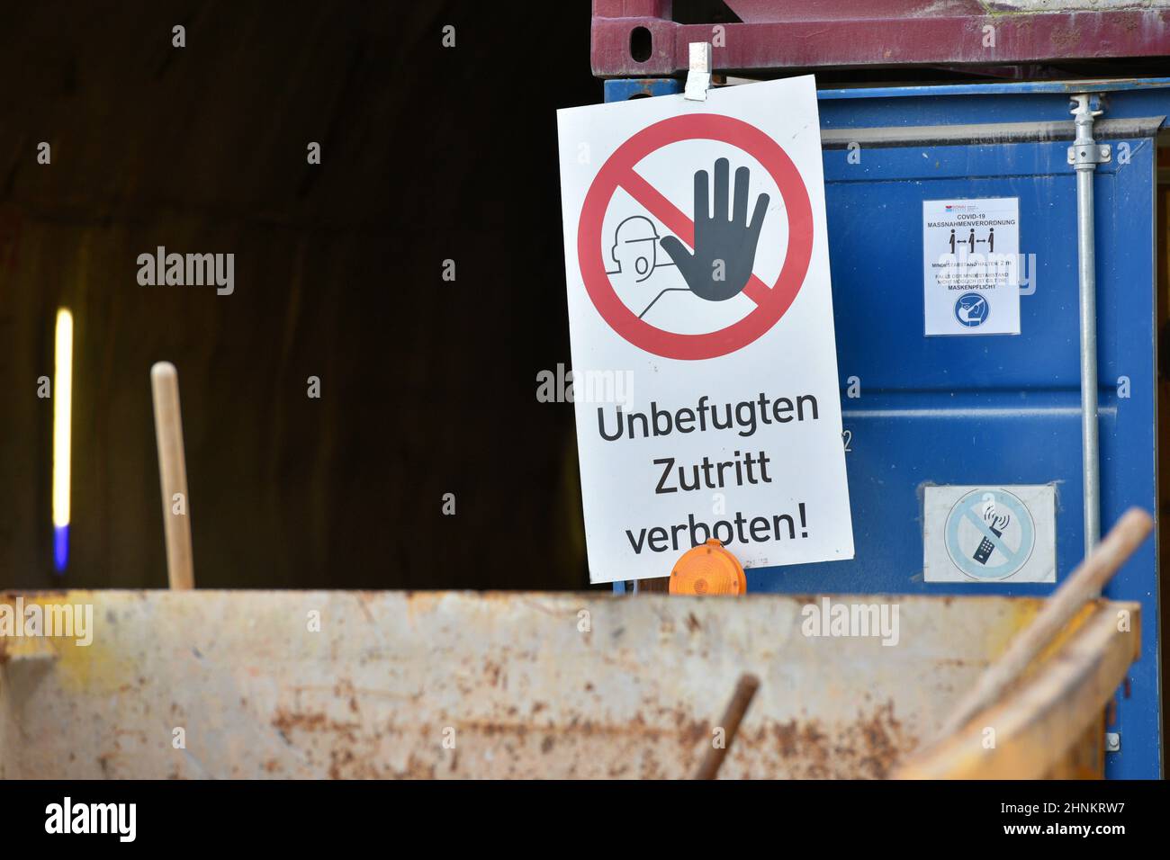 Schild - Baustelle - Betreten verboten - Schild - Baustelle - kein Eintrag. Stockfoto