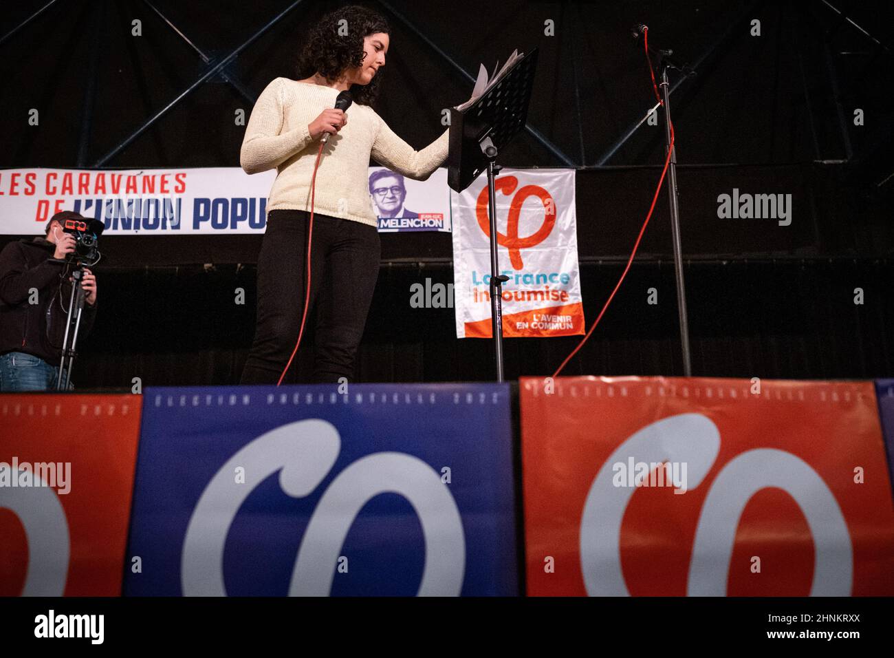 Frankreich, Bretagne, Ploufragan am 2022-02-10. Im Rahmen des Wahlkampfs von Jean-Luc Melenchon für die Präsidentschaftswahlen trifft sich France Insoumise in Ploufr Stockfoto